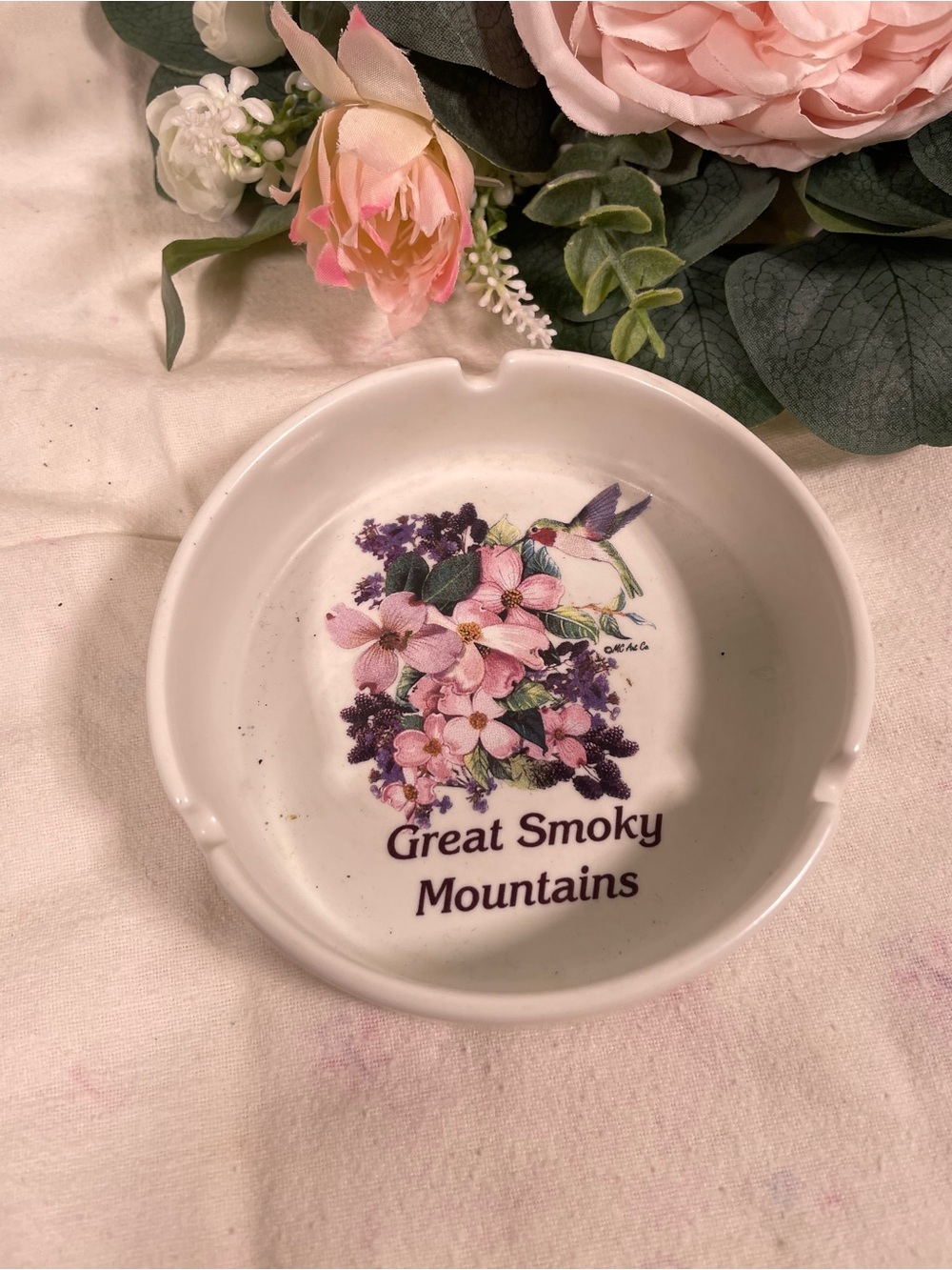 Great Smoky Mountains Floral Souvenir Ceramic Ashtray - Pink & Purple